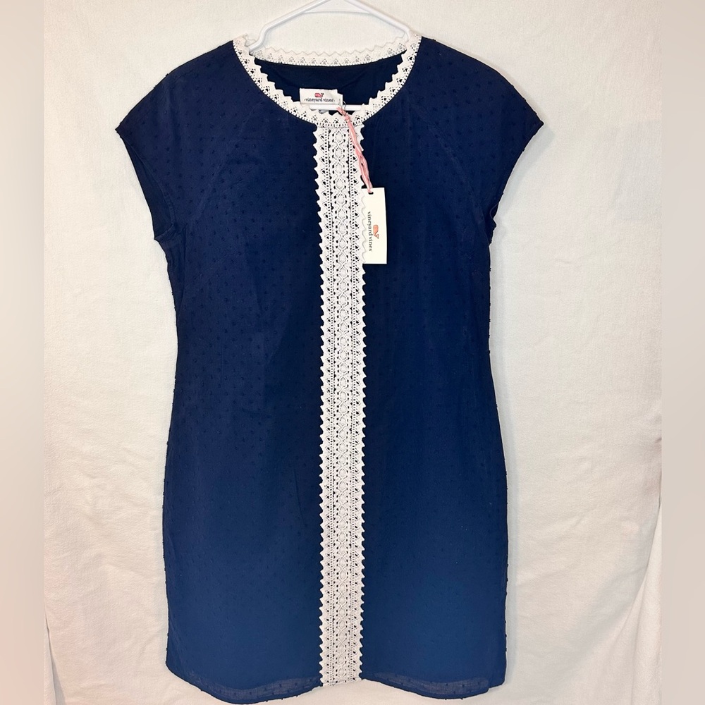 New Vineyard Vines White Lace Trim center Stripe Embroidered Shift Blue Dress